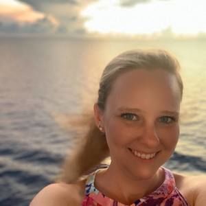 Meet your Posher, Leah